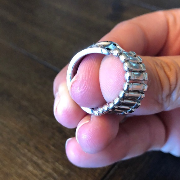 Ring - Picture 4 of 5